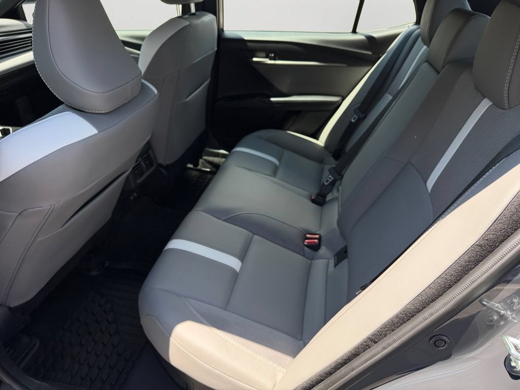 Used 2026 Toyota Camry SE FWD image 15