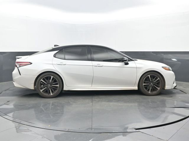 Used 2019 Toyota Camry XSE image 2