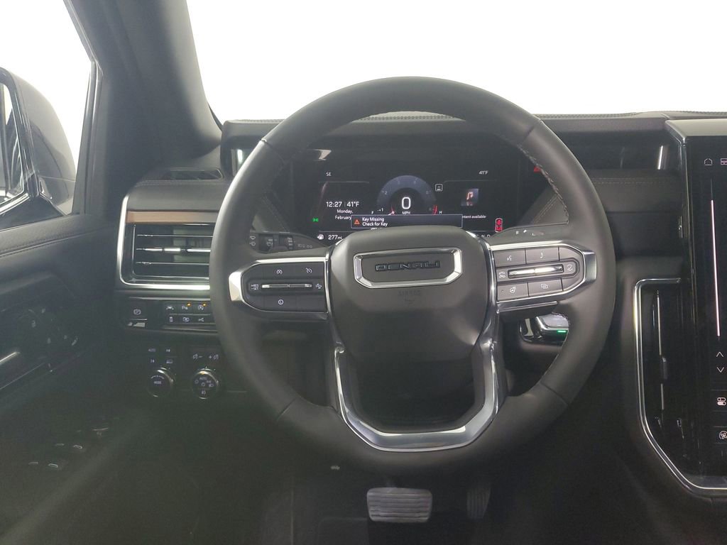 Used 2025 GMC Yukon Denali image 16