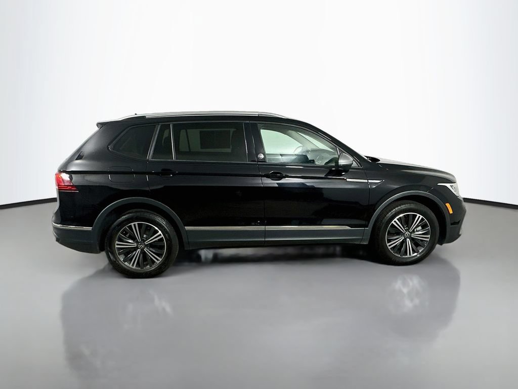 Used 2024 Volkswagen Tiguan SE FWD image 7
