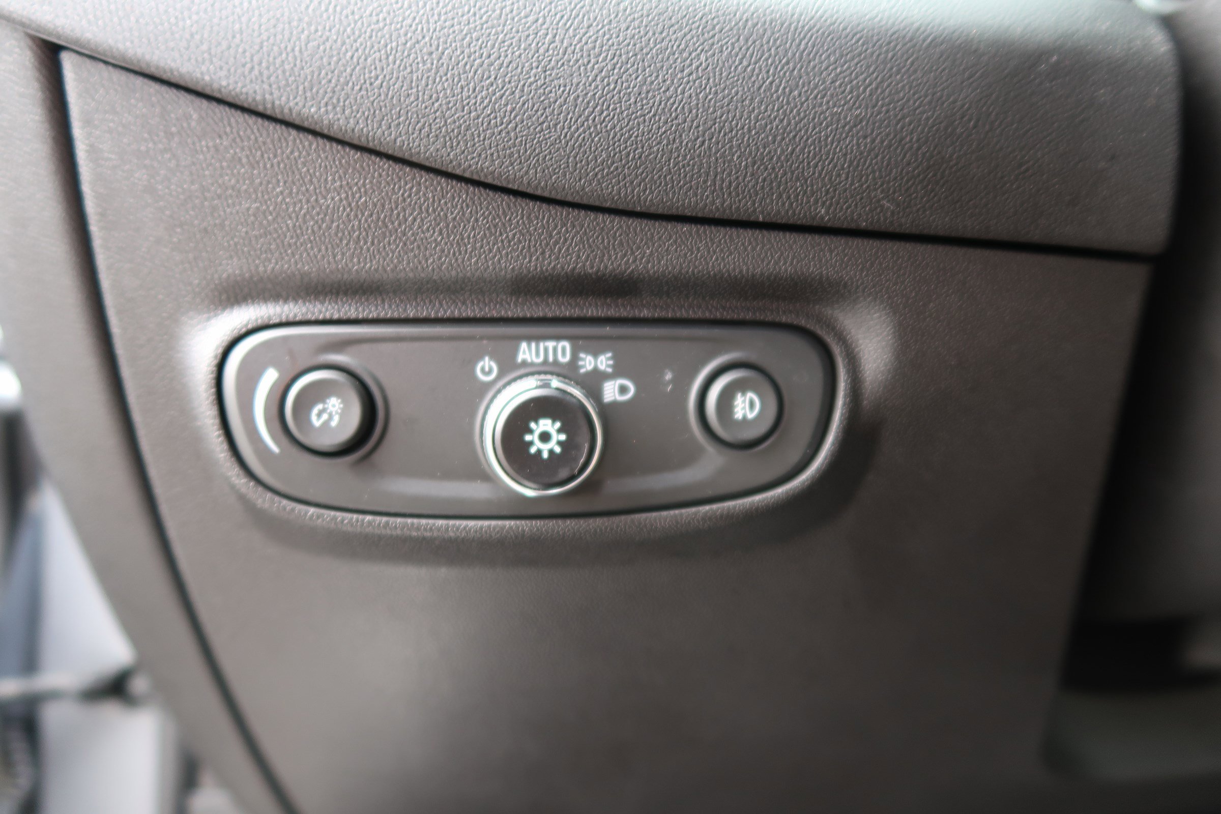 Used 2023 Chevrolet Equinox Premier image 21