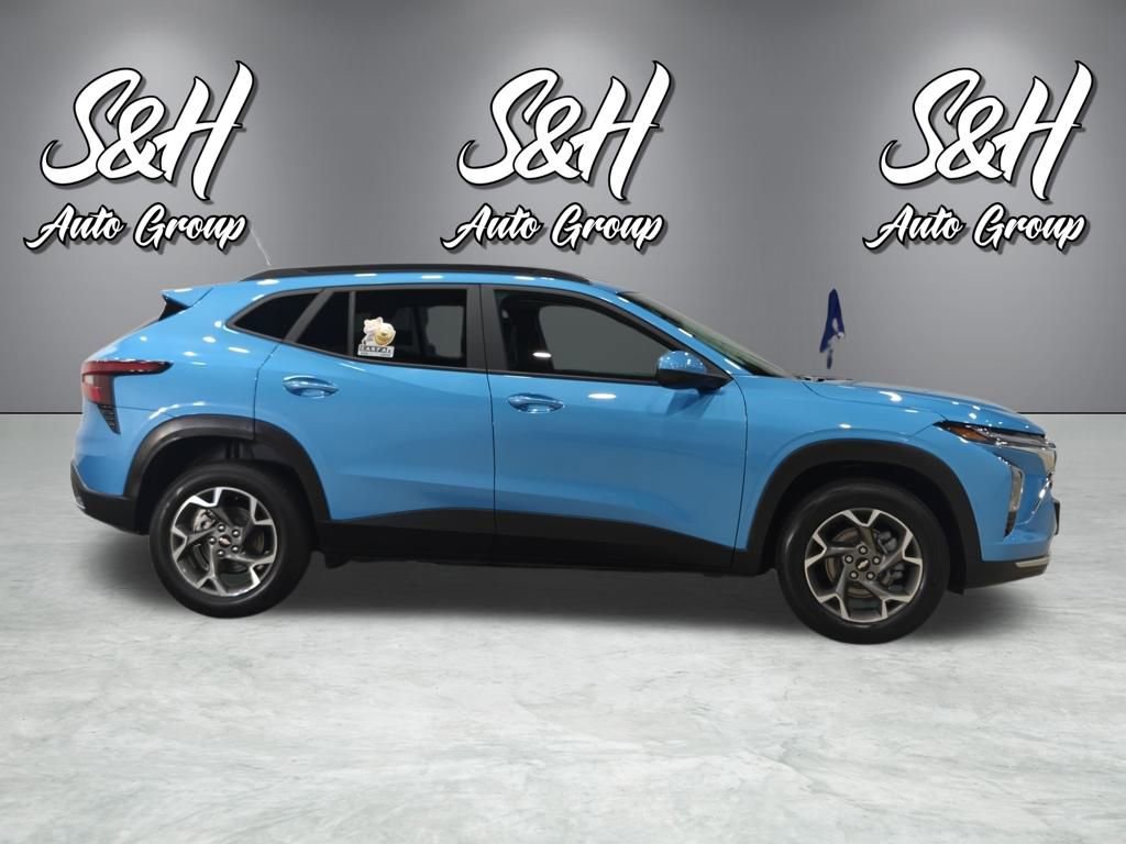 Used 2025 Chevrolet Trax LT image 19