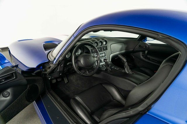 Used 1996 Dodge Viper GTS RWD image 16