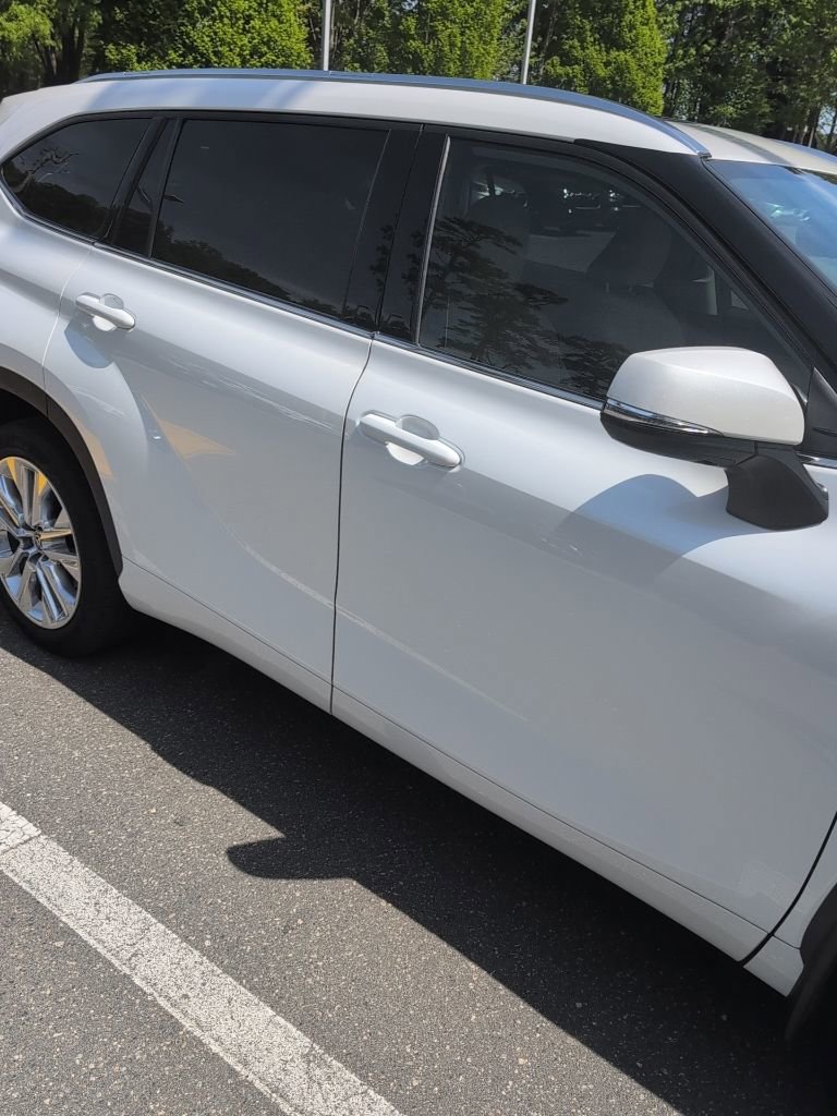 Used 2022 Toyota Highlander Limited image 19