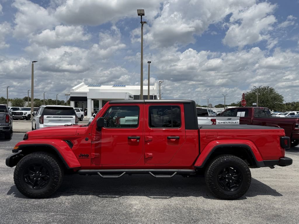 Used 2022 Jeep Gladiator Sport AWD/4WD image 8