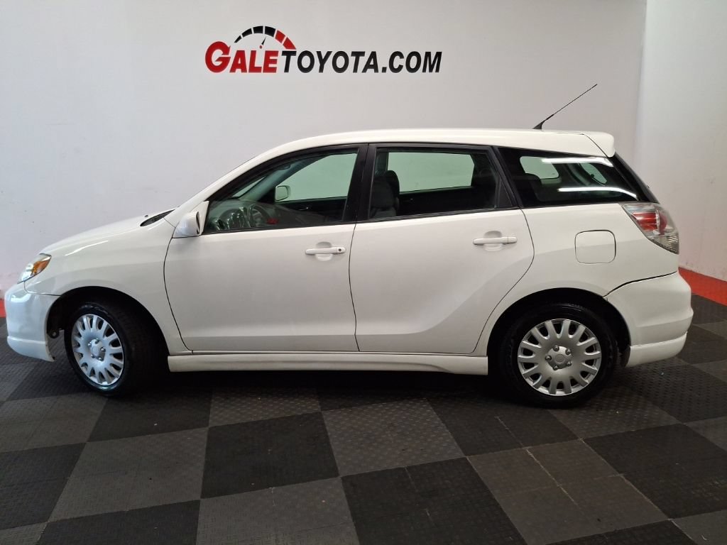Used 2005 Toyota Matrix XR w/ Extra Value Pkg 1 FWD image 9