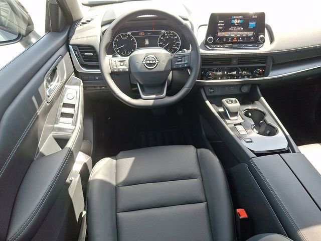 New 2026 Nissan Rogue SV FWD image 10