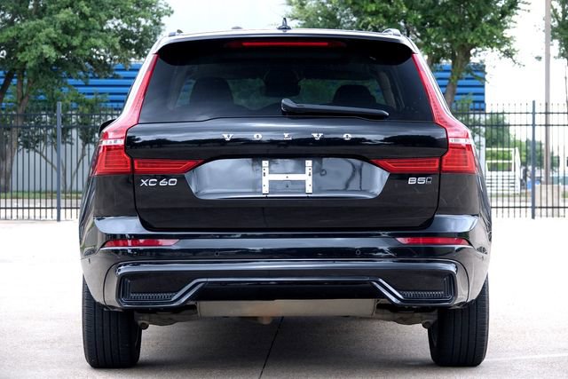 Used 2023 Volvo XC60 B5 Plus image 18