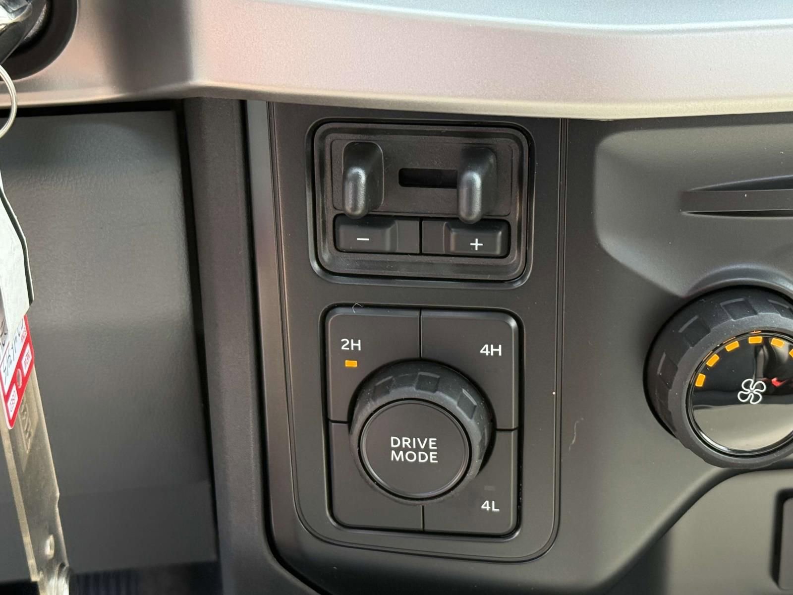 New 2024 Ford F550 4x4 Regular Cab Super Duty image 16