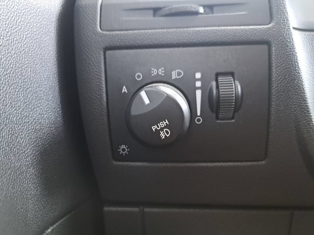 Used 2009 Dodge Challenger R/T RWD image 18