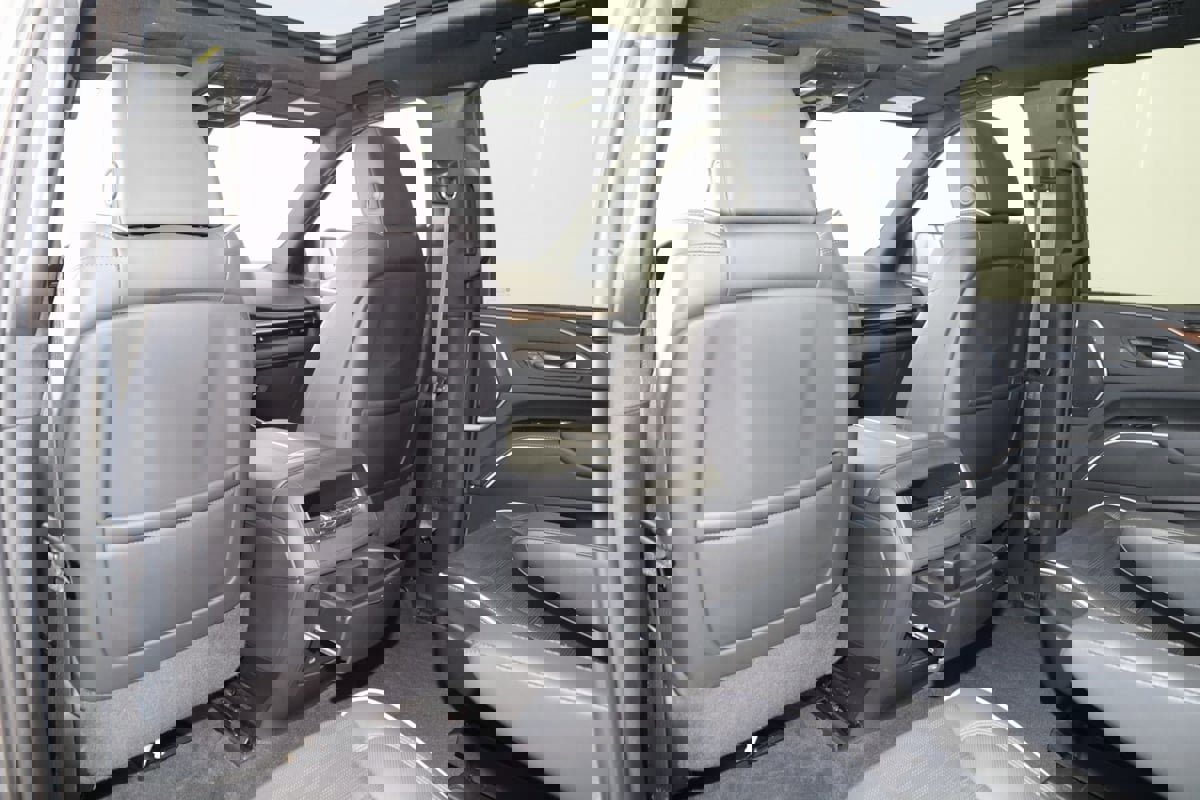 Used 2022 Cadillac Escalade ESV Premium Luxury image 60