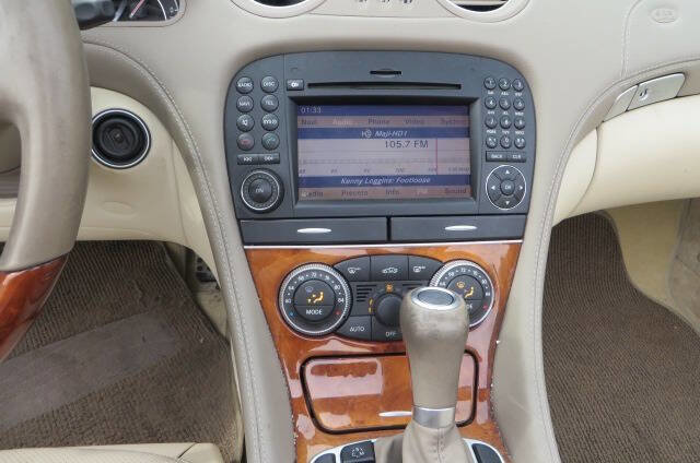 Used 2012 Mercedes-Benz SL 550 image 12