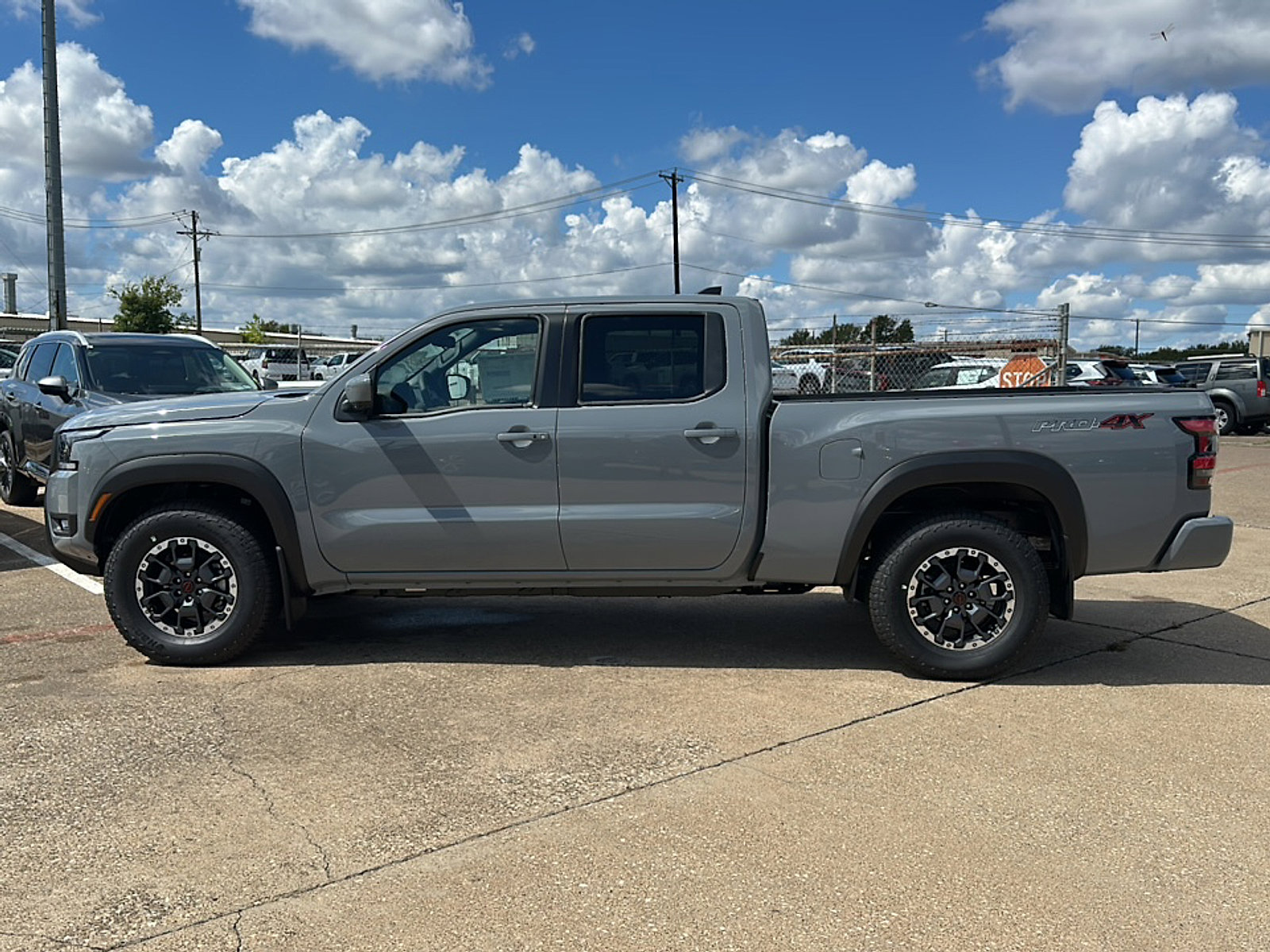 New 2026 Nissan Frontier PRO-4X w/ Pro-4x Convenience Package image 5