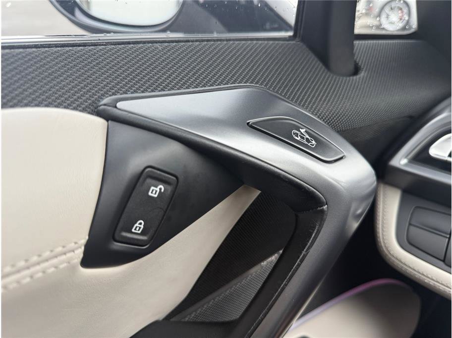 Used 2016 BMW i8 image 34