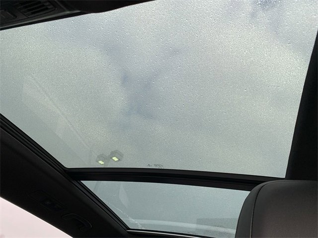 Used 2019 Volkswagen Tiguan SEL R-Line image 29