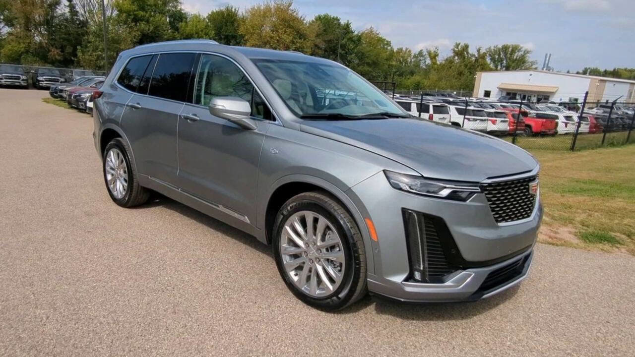 Used 2024 Cadillac XT6 Premium Luxury w/ Technology Package image 6