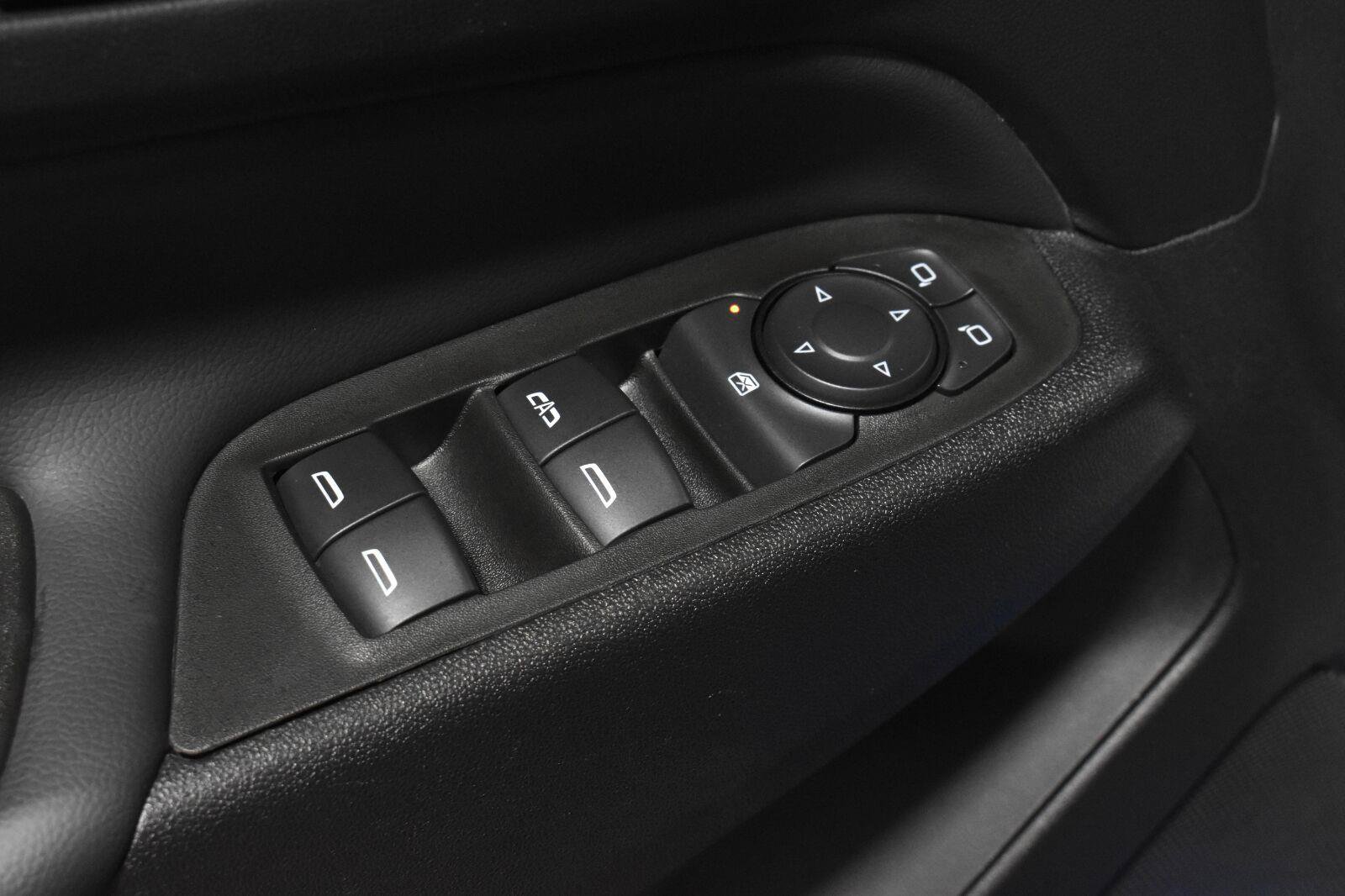Used 2024 Chevrolet Equinox LT w/ LPO, Floor Liner Package FWD image 10