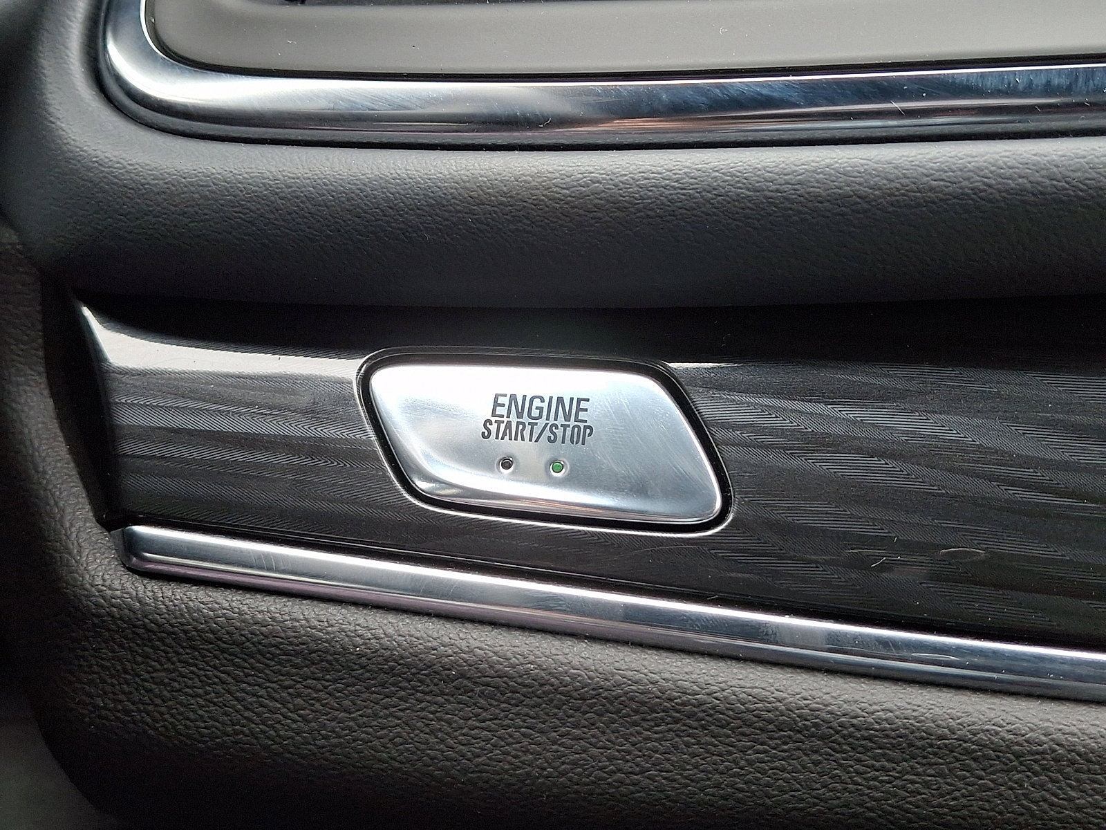Used 2024 Buick Enclave Essence w/ LPO, Floor Liner Package image 25