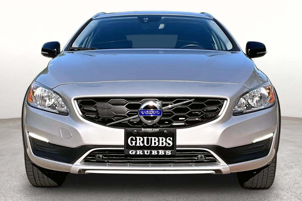 Used 2018 Volvo V60 T5 Cross Country AWD/4WD image 4