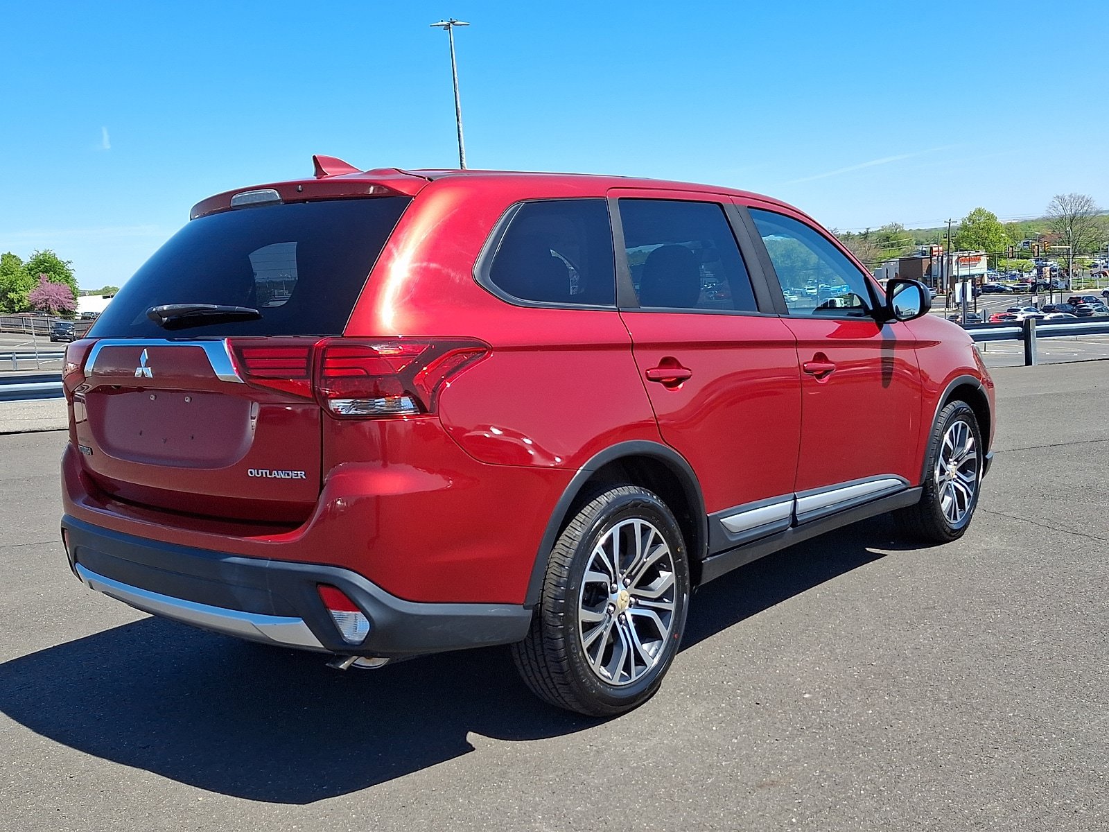 Used 2018 Mitsubishi Outlander ES AWD/4WD image 6