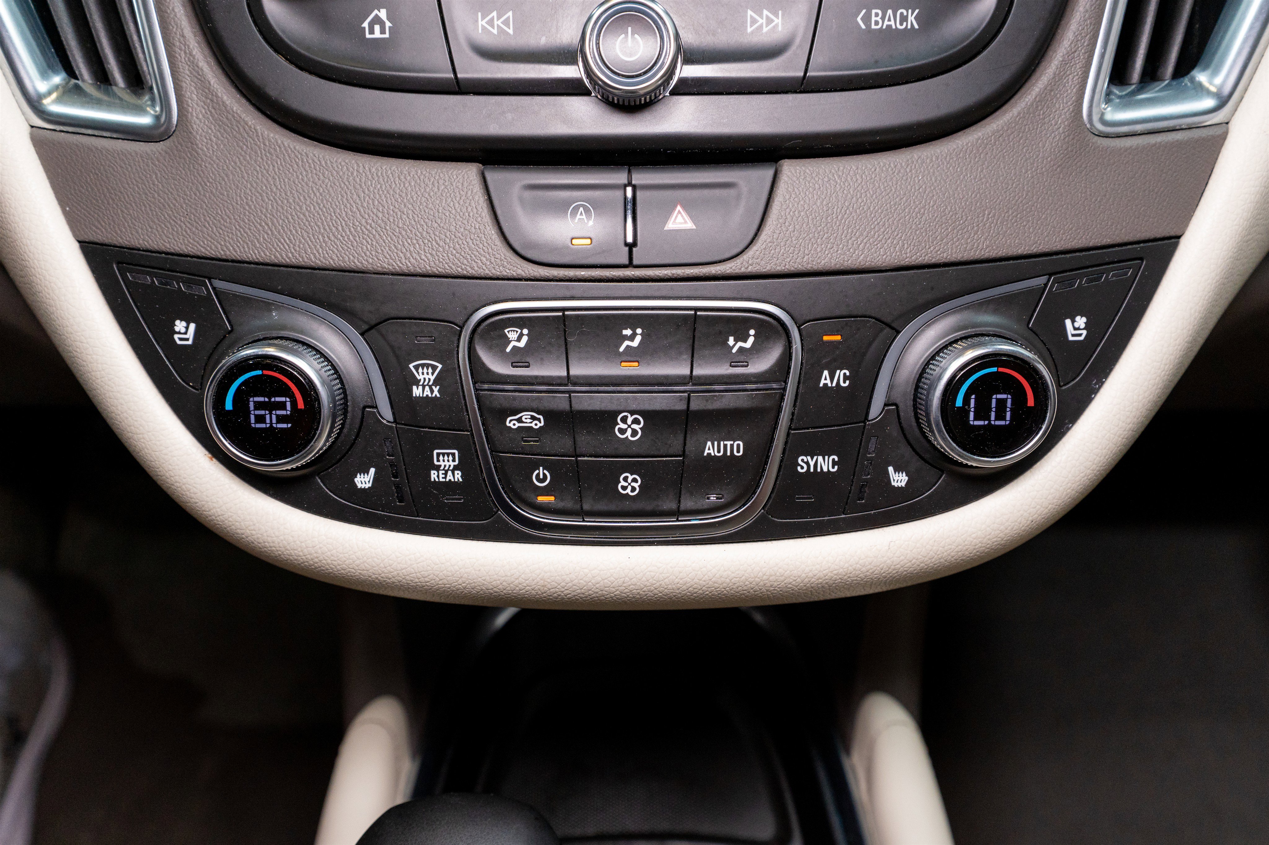 Used 2023 Chevrolet Malibu LT FWD image 22