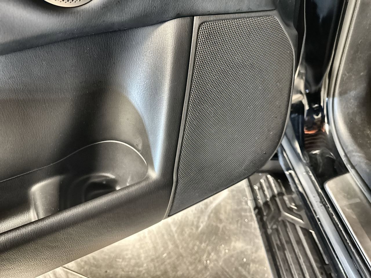 Used 2022 INFINITI QX80 Sensory w/ All-Season Package AWD/4WD image 22