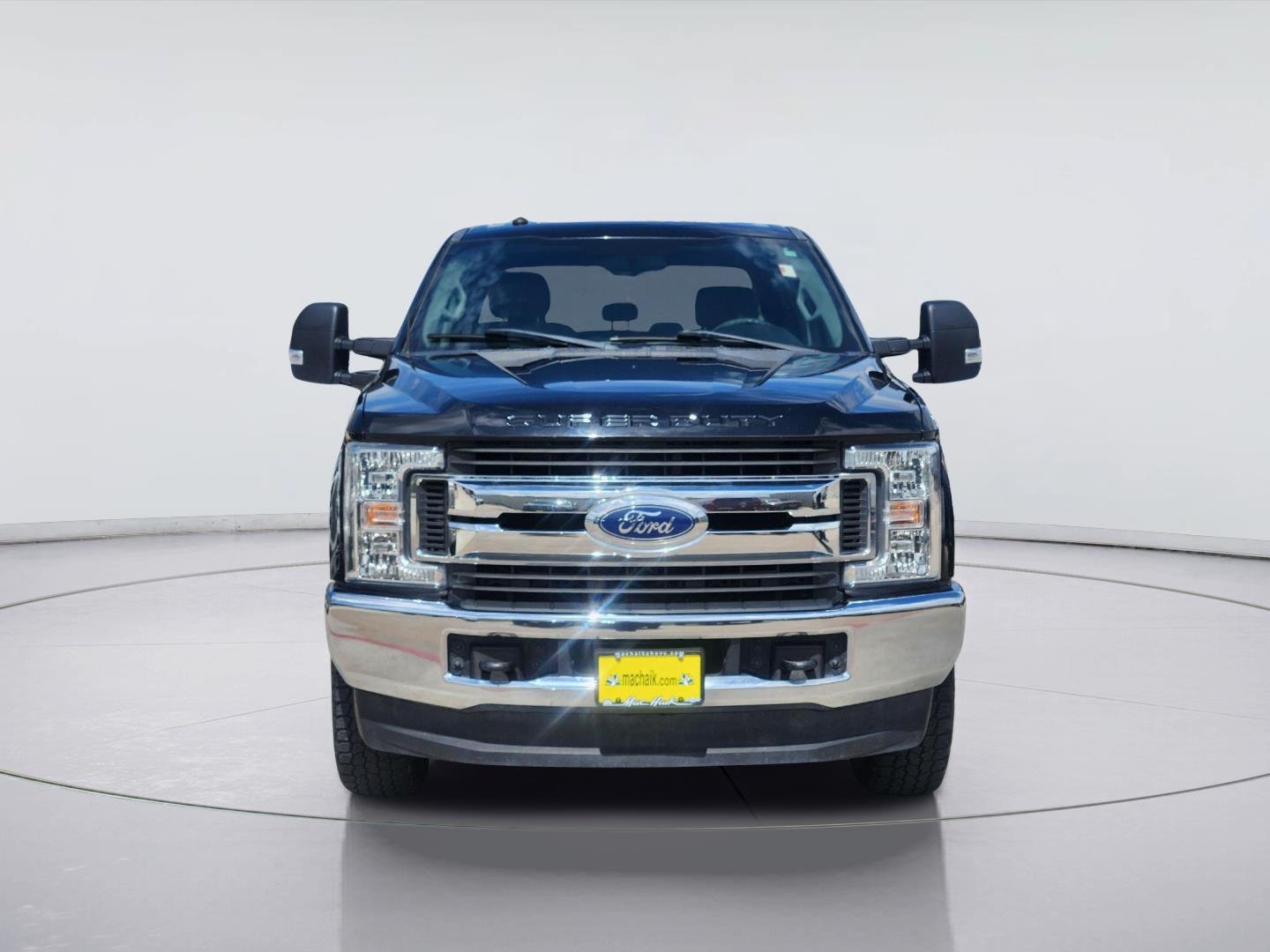 Used 2018 Ford F250 XLT w/ FX4 Off-Road Package AWD/4WD image 2