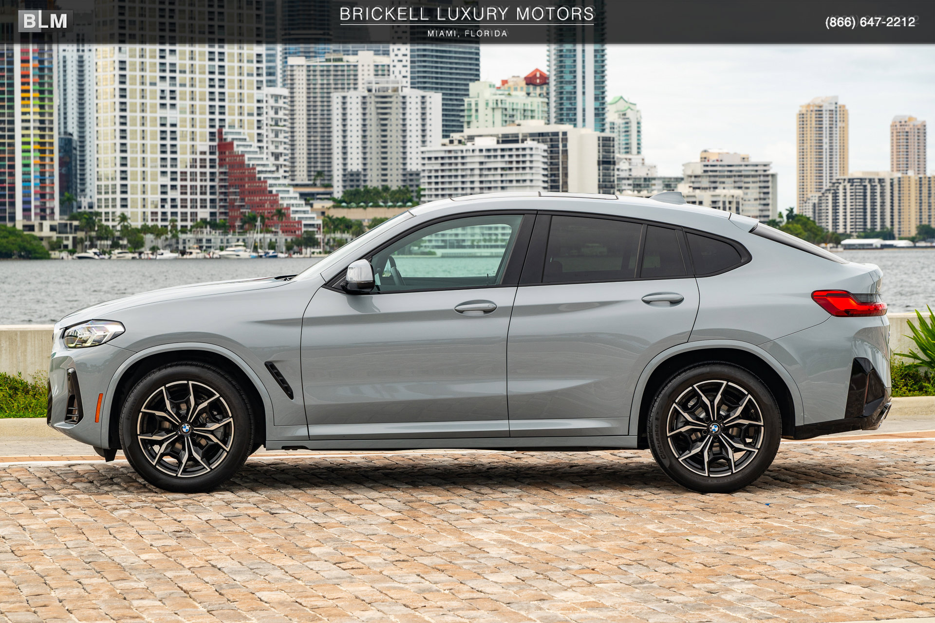 Used 2024 BMW X4 xDrive30i w/ M Sport Package AWD/4WD image 12