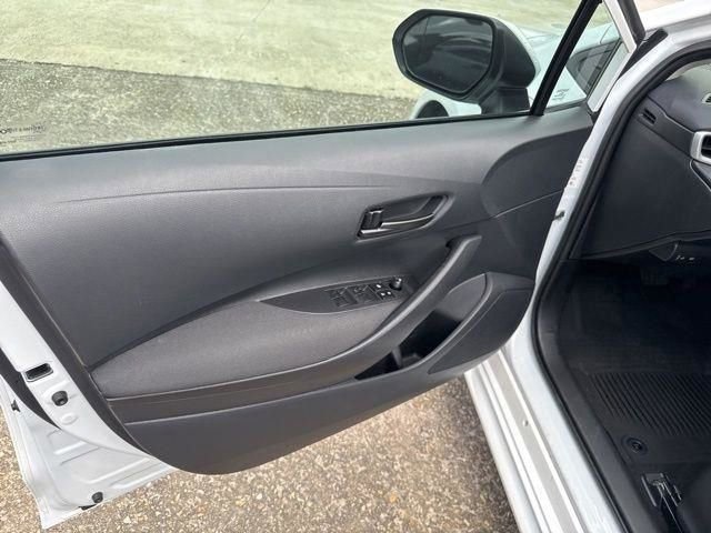 Used 2025 Toyota Corolla LE w/ LE Premium Package image 20