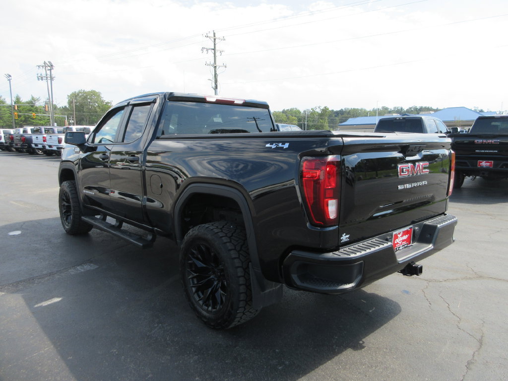Used 2023 GMC Sierra 1500 Pro w/ Graphite Edition AWD/4WD image 9