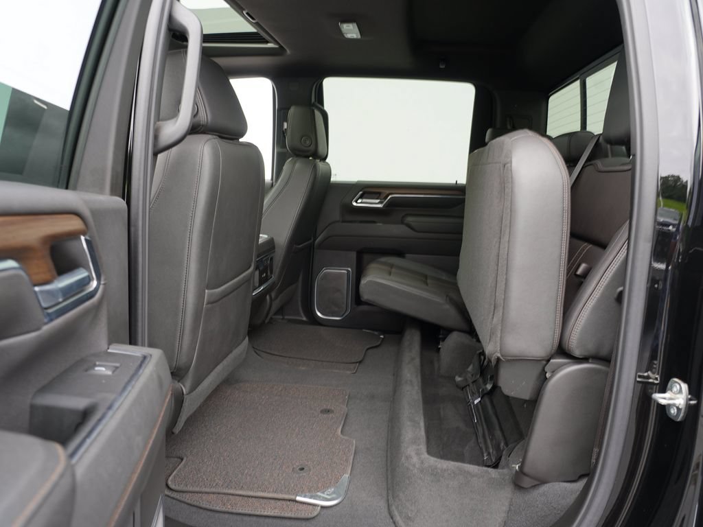 Used 2024 Chevrolet Silverado 3500 High Country w/ High Country Premium Package AWD/4WD image 19