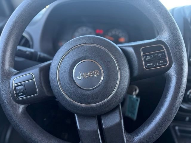 Used 2015 Jeep Patriot Sport FWD image 16