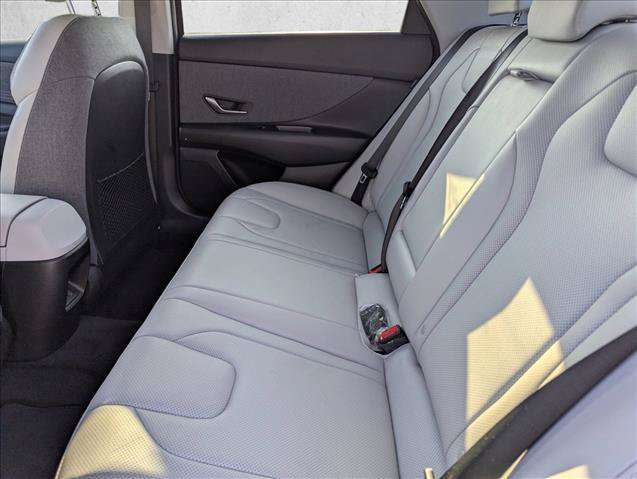 Certified 2025 Hyundai Elantra Limited FWD image 26