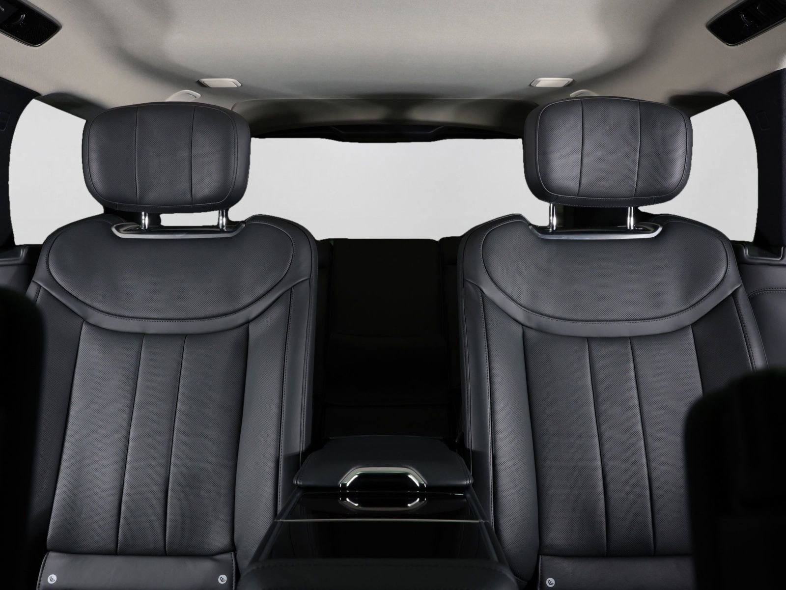 Used 2023 Land Rover Range Rover Long Wheelbase Autobiography image 6