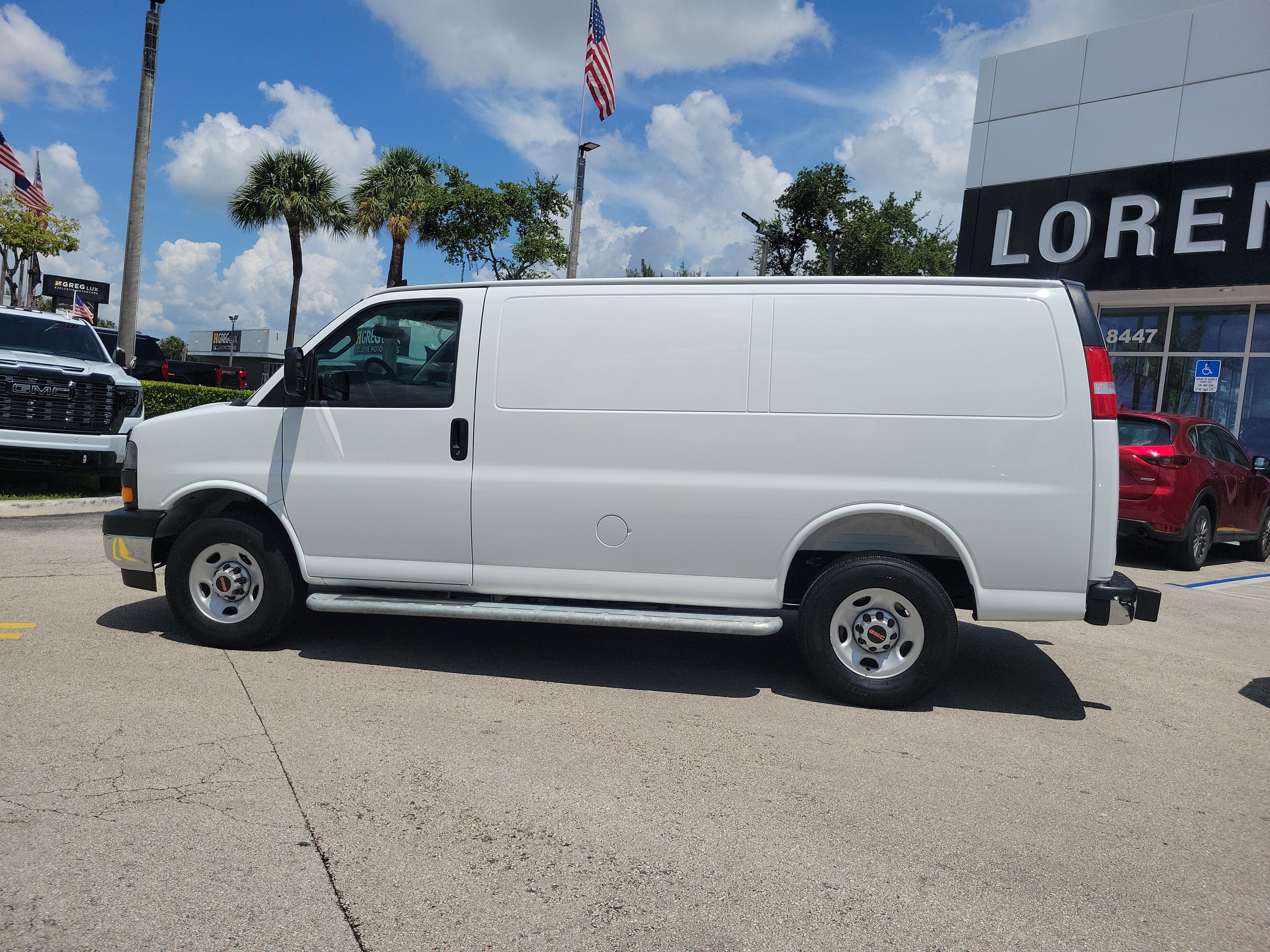 Used 2025 GMC Savana 2500 w/ Driver Convenience Package RWD image 7