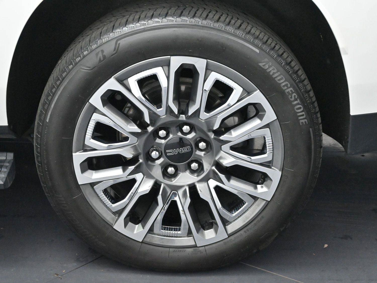 Used 2024 GMC Yukon XL Denali Ultimate image 44