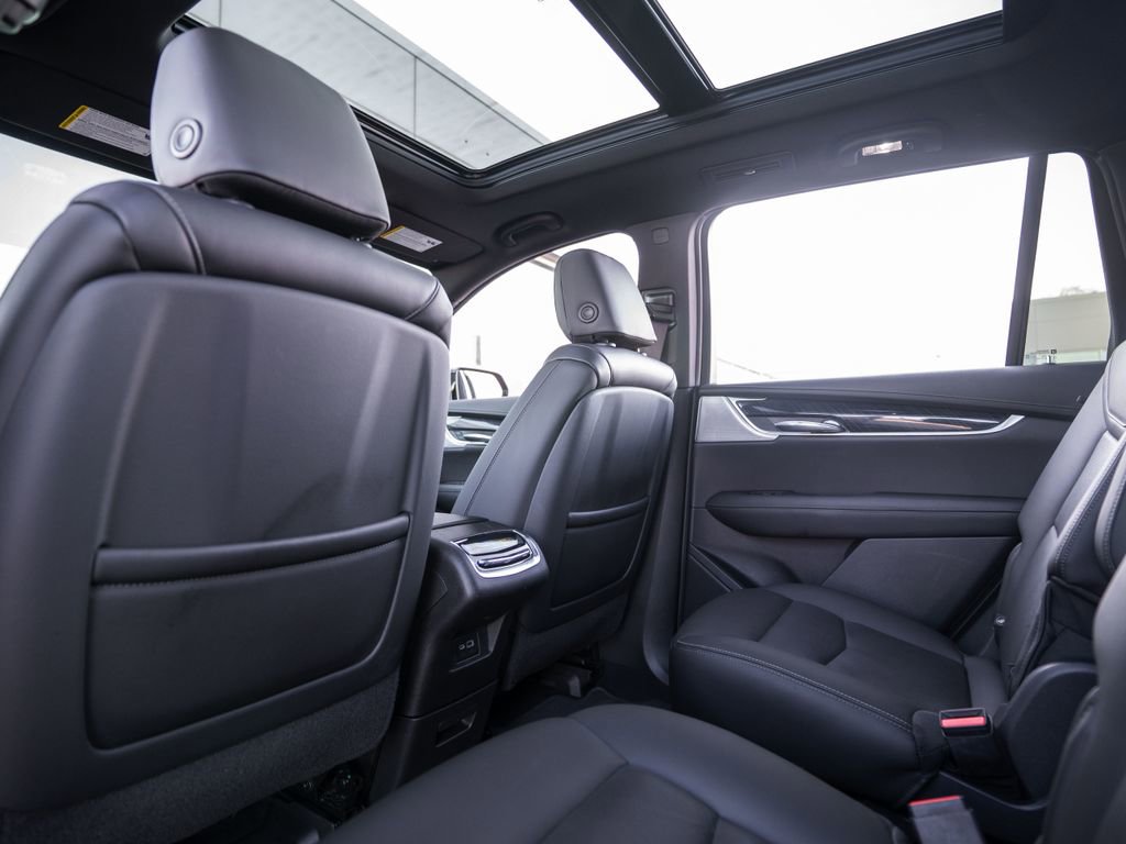 Used 2022 Cadillac XT6 Premium Luxury image 14