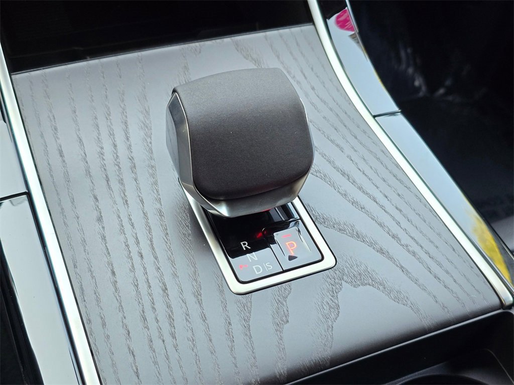 New 2026 Land Rover Range Rover Velar Dynamic SE image 15