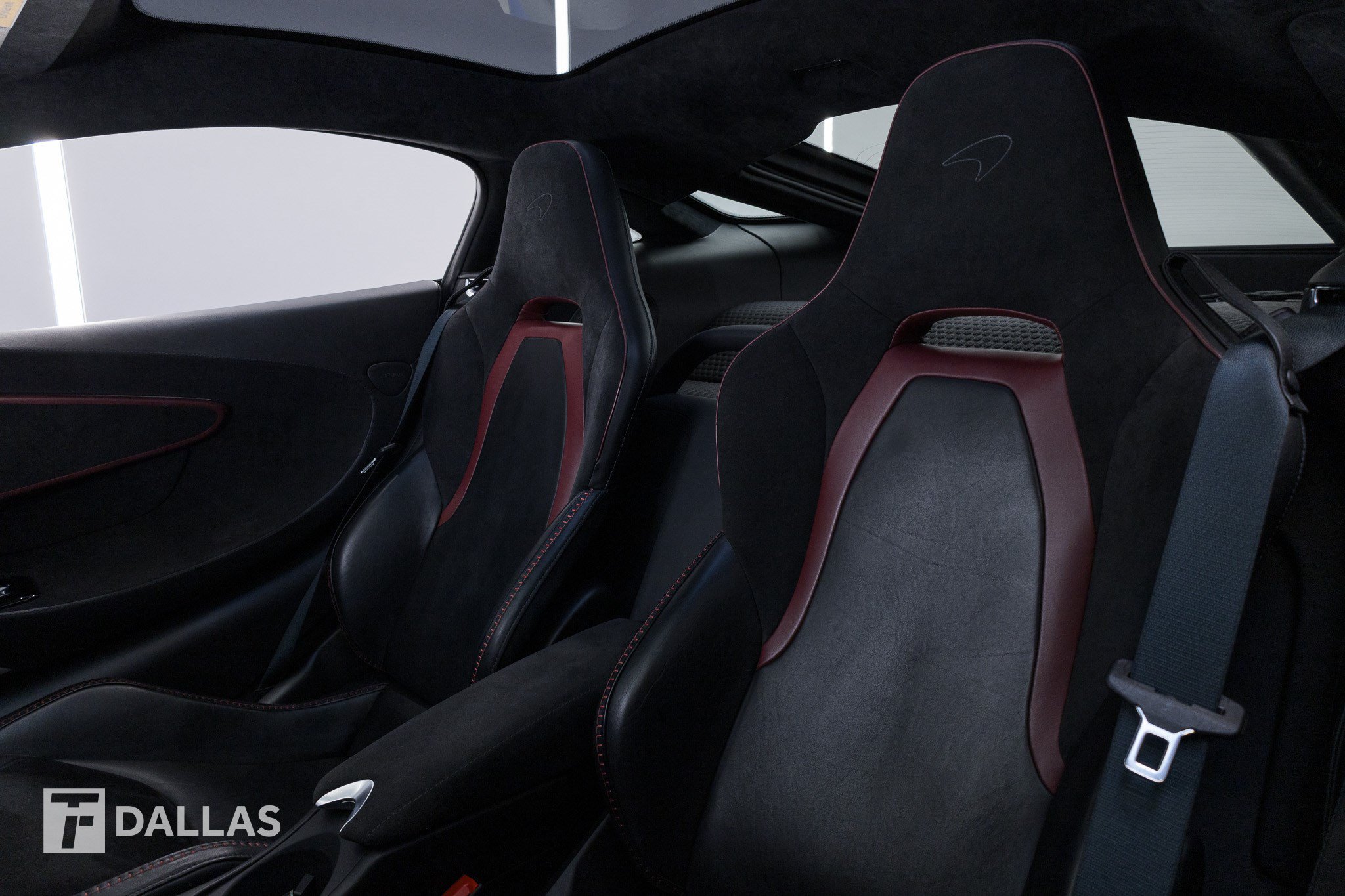 Used 2023 McLaren GT RWD image 23