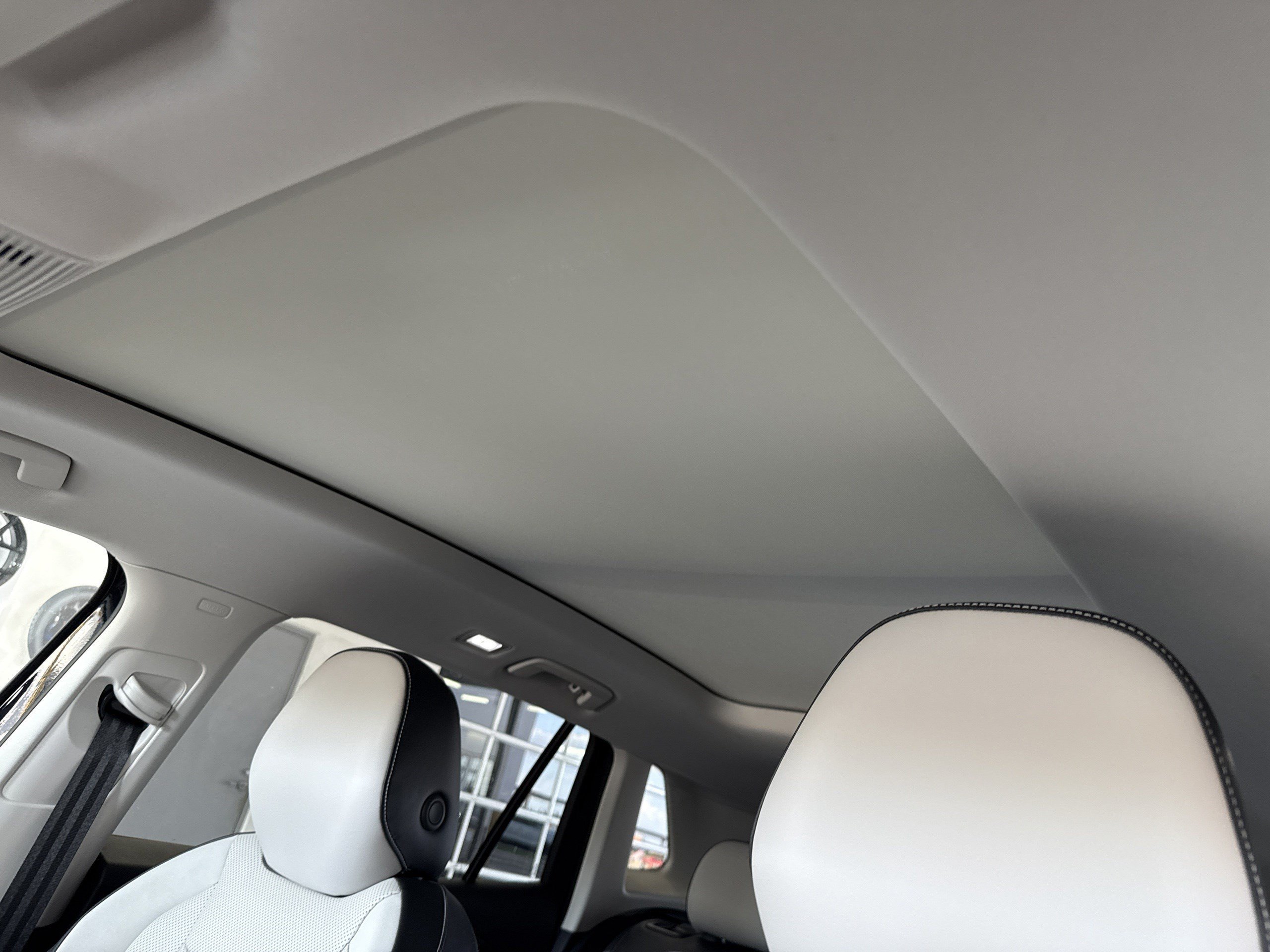New 2026 Volkswagen Tiguan SE FWD image 22