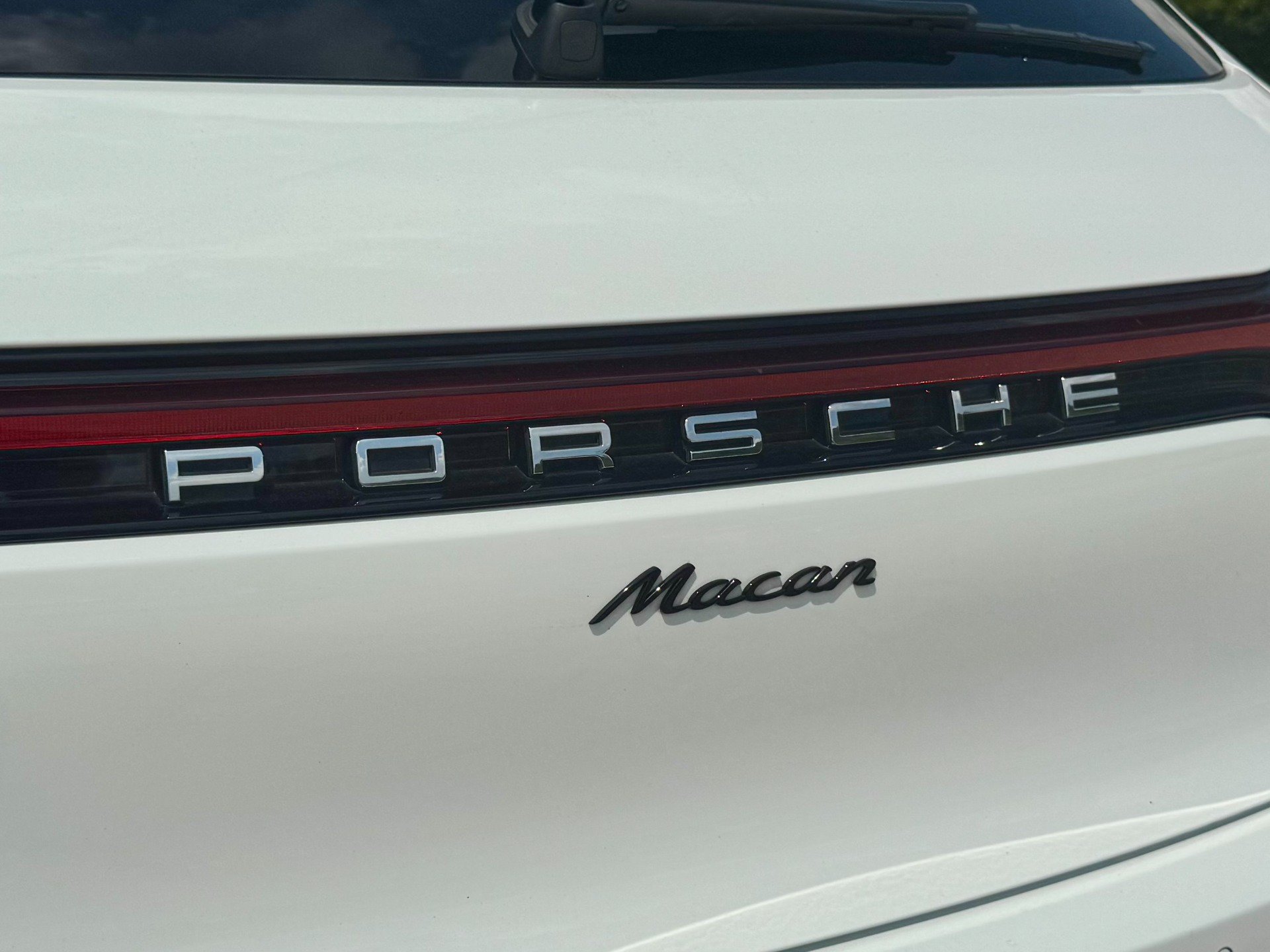 Used 2024 Porsche Macan AWD/4WD image 55