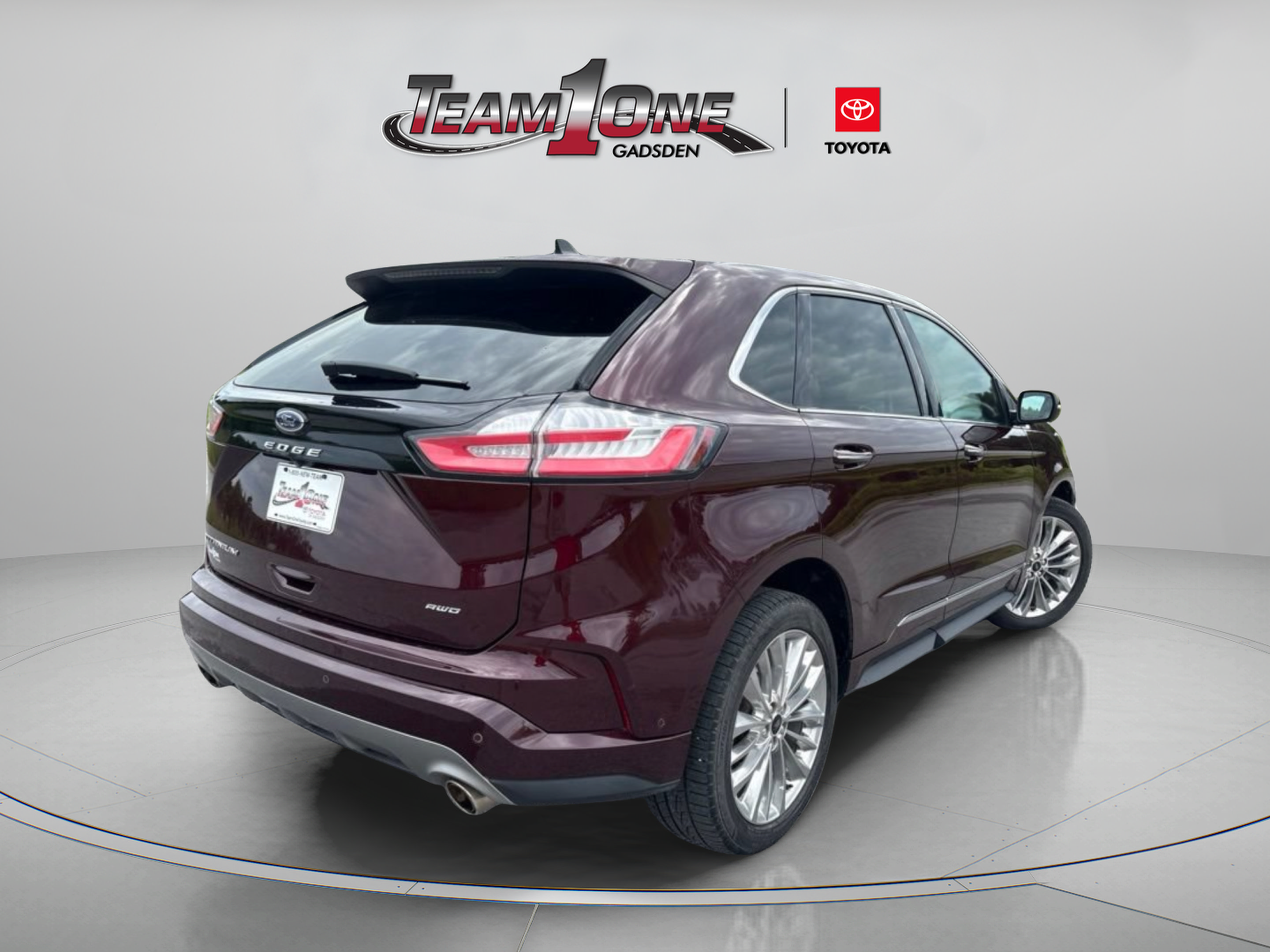 Used 2021 Ford Edge Titanium w/ Equipment Group 301A AWD/4WD image 7