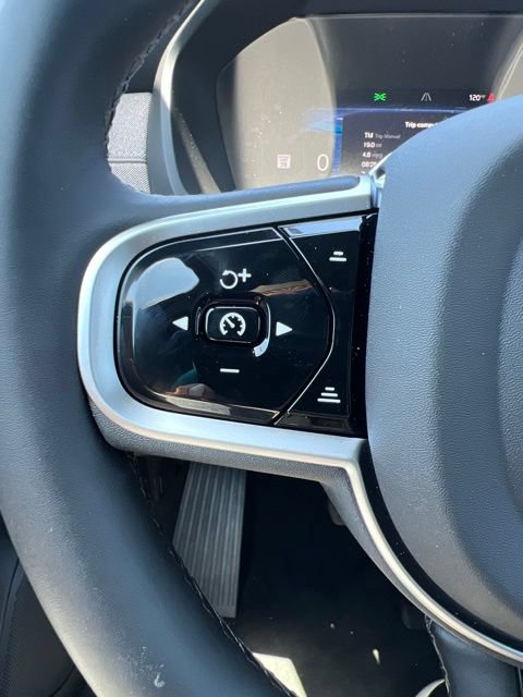 New 2026 Volvo XC90 T8 Plus w/ Protection Package Premier AWD/4WD image 11