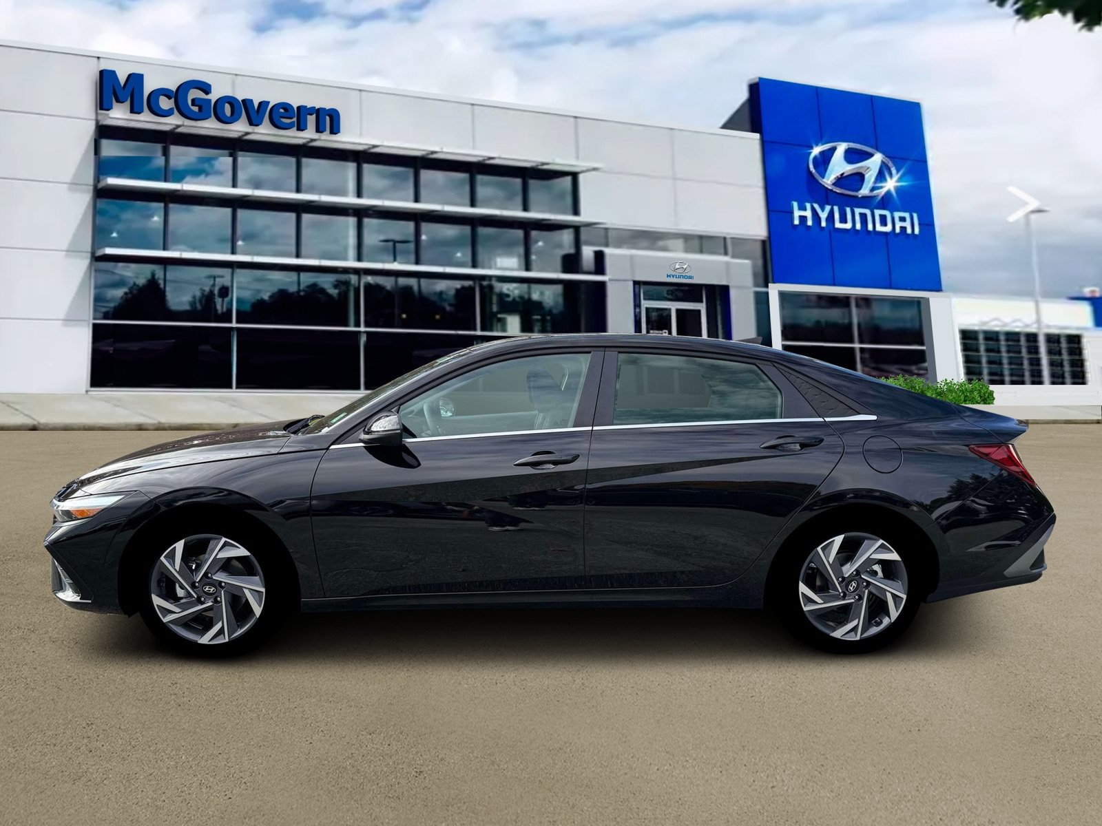 New 2026 Hyundai Elantra Limited FWD image 3