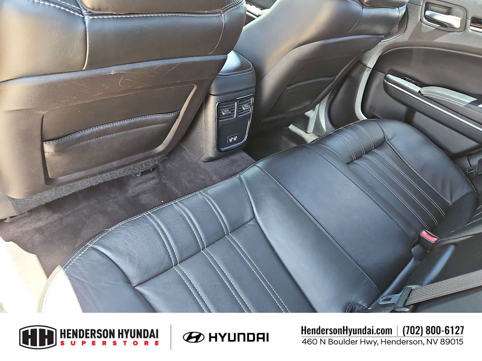 Used 2018 Chrysler 300 S w/ Beats Audio Group RWD image 18