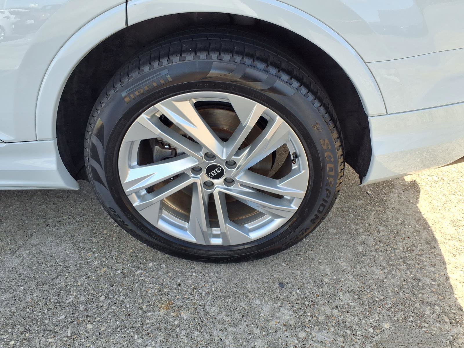 Used 2021 Audi Q7 3.0T Prestige image 26