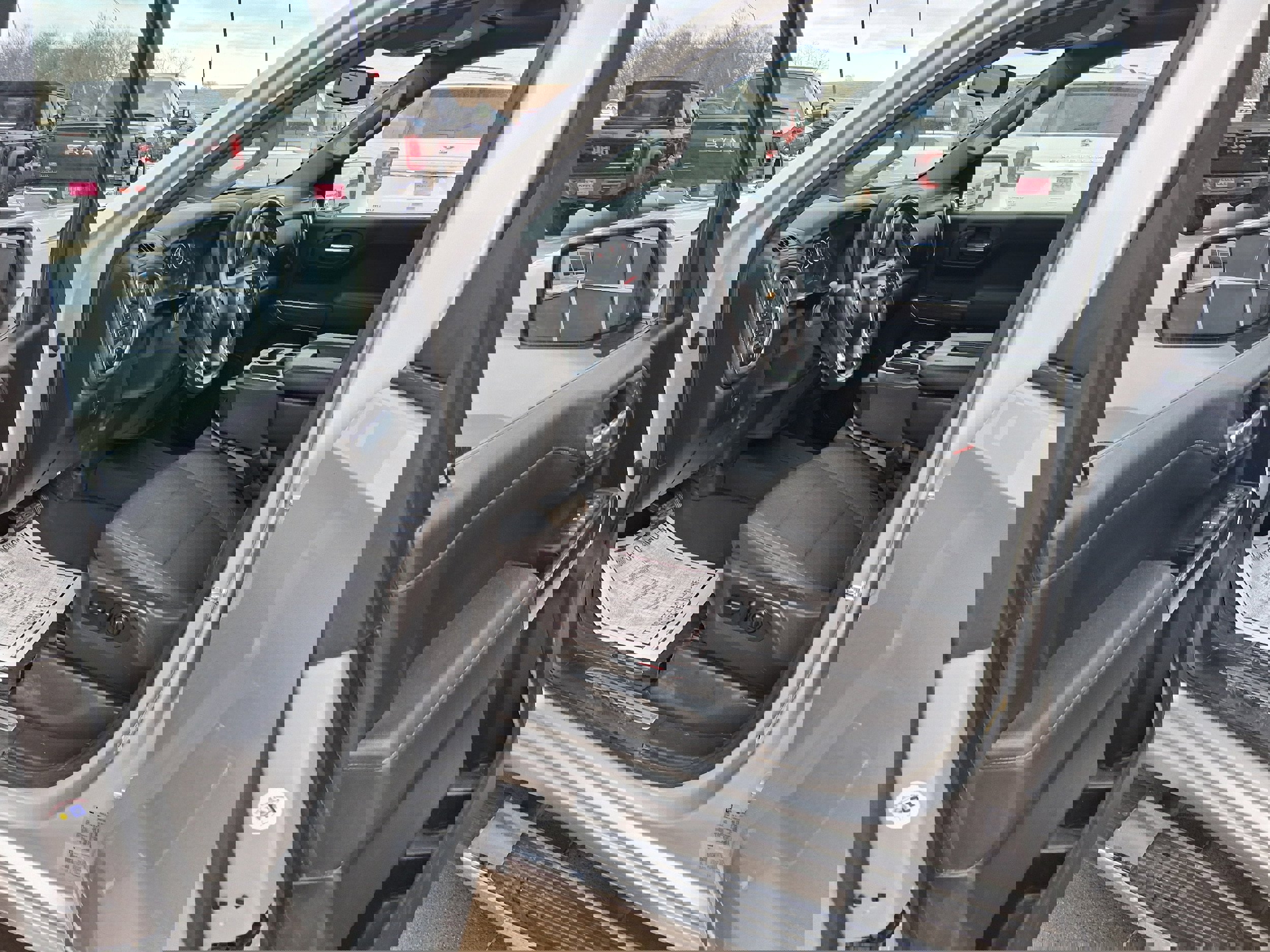 Used 2021 Chevrolet Silverado 1500 LT image 13