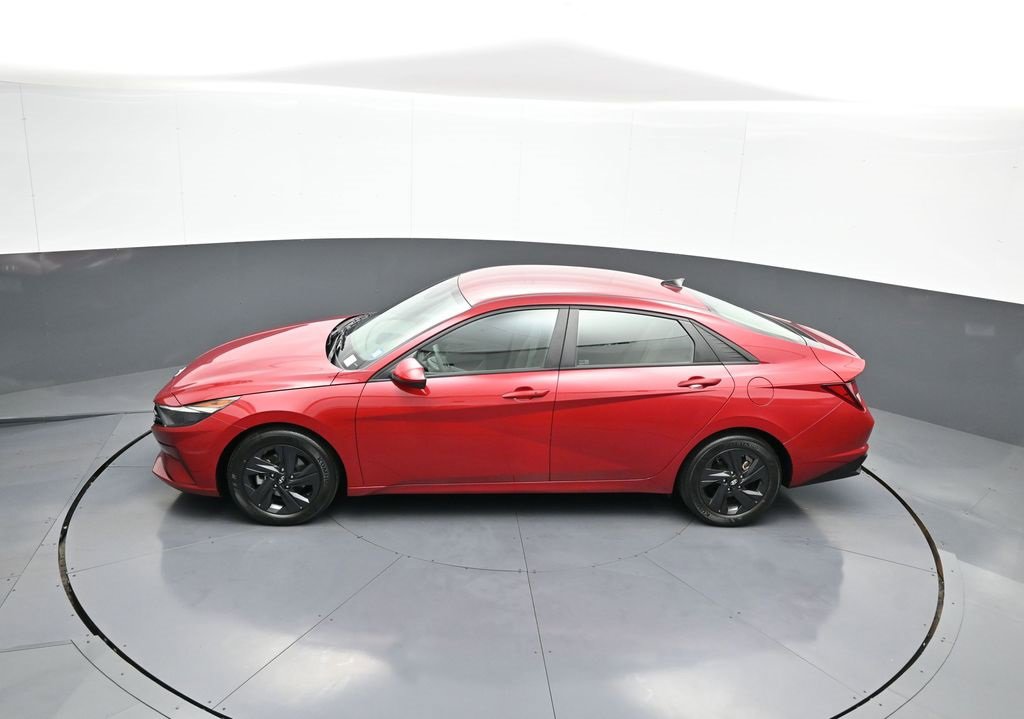 Certified 2021 Hyundai Elantra SEL image 40