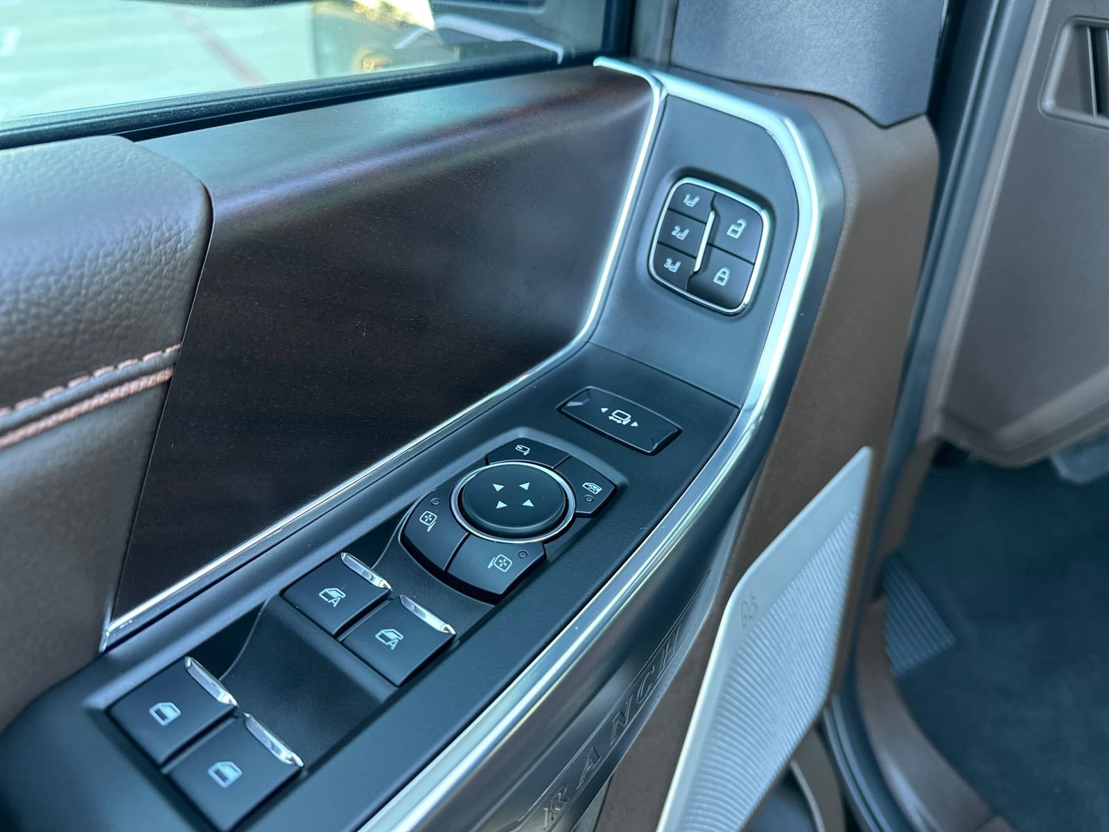 New 2026 Ford F250 King Ranch w/ Chrome Package image 11