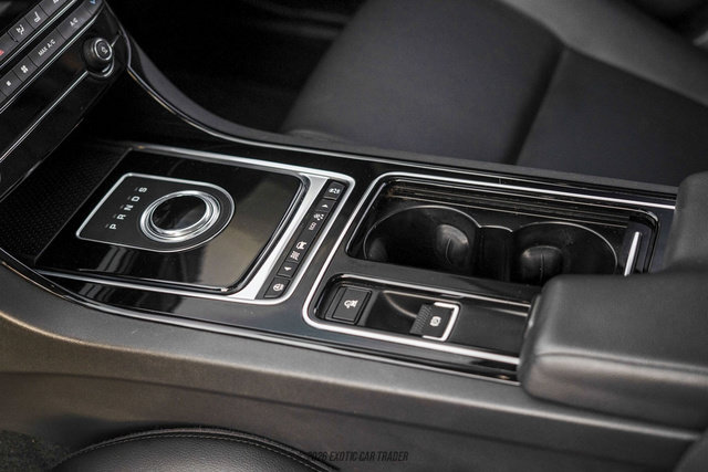 Used 2018 Jaguar XE Premium AWD/4WD image 61
